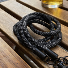 Load image into Gallery viewer, Grey black dot 黑中灰 -「金屬版」多用途電話繩連電話扣