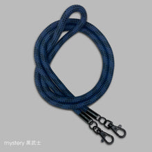 Load image into Gallery viewer, Mystery 黑武士 -「金屬版」多用途電話繩連電話扣