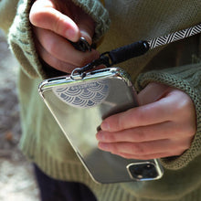 Load image into Gallery viewer, Grey black dot 黑中灰 -「金屬版」多用途電話繩連電話扣